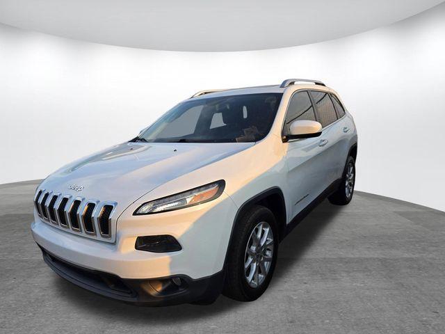 used 2016 Jeep Cherokee car, priced at $9,400
