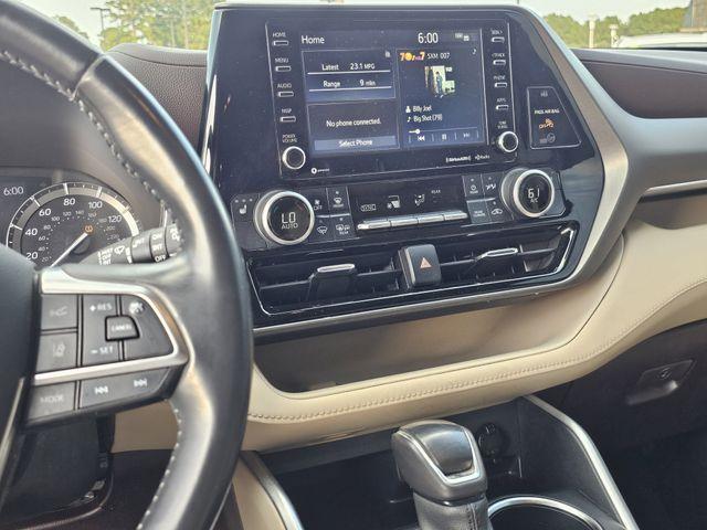used 2021 Toyota Highlander car, priced at $26,000
