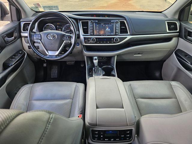 used 2018 Toyota Highlander Hybrid car, priced at $19,400