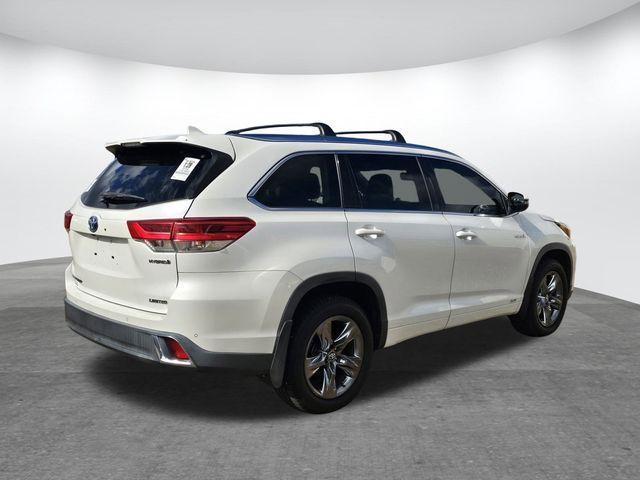 used 2018 Toyota Highlander Hybrid car, priced at $19,400