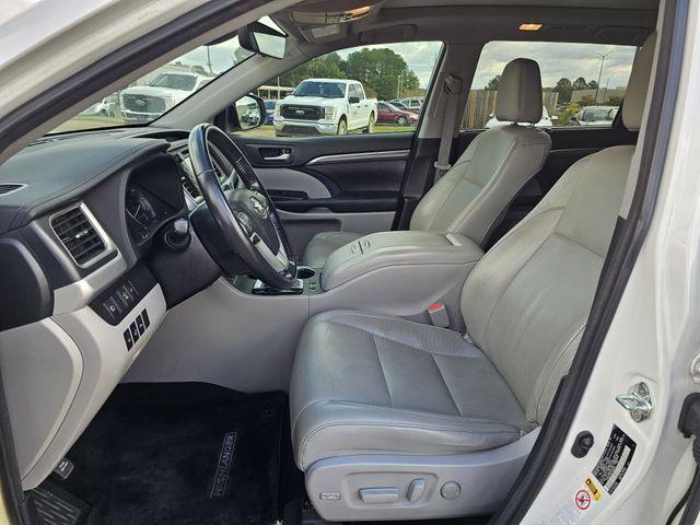 used 2018 Toyota Highlander Hybrid car, priced at $19,400