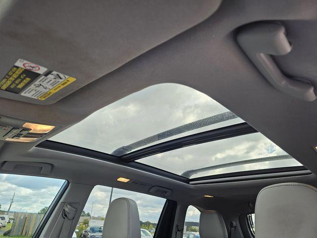 used 2018 Toyota Highlander Hybrid car, priced at $19,400