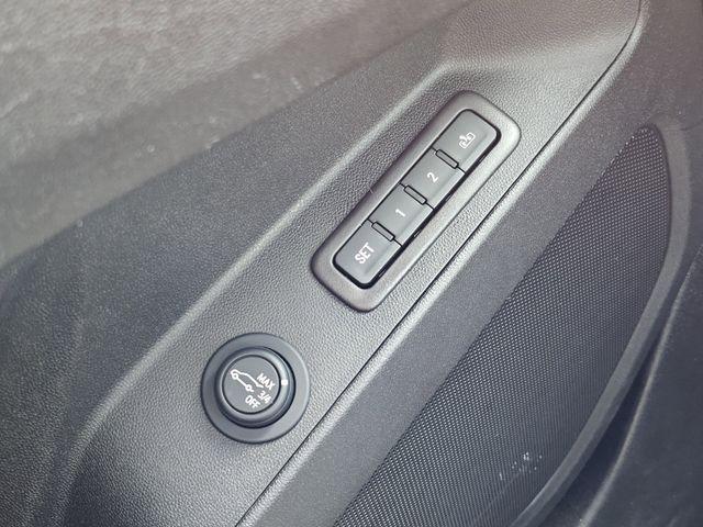 used 2022 Chevrolet Equinox car, priced at $18,500