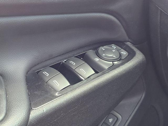 used 2022 Chevrolet Equinox car, priced at $18,500