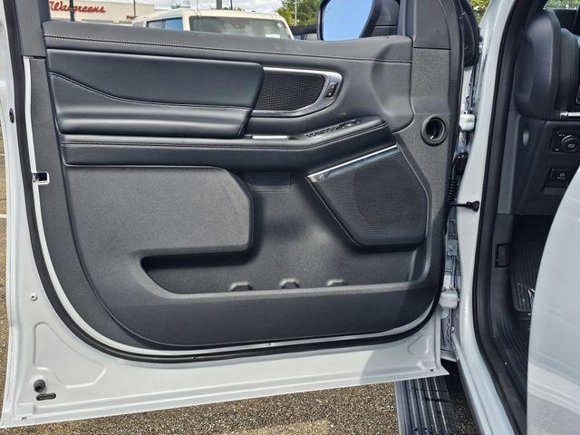 new 2025 Ford Expedition car, priced at $80,969