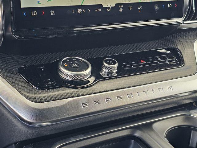 new 2025 Ford Expedition car, priced at $80,969