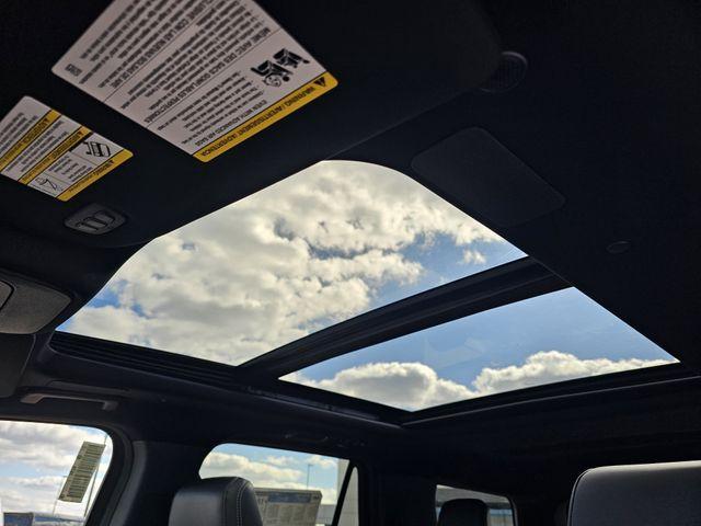 new 2025 Ford Expedition car, priced at $80,969