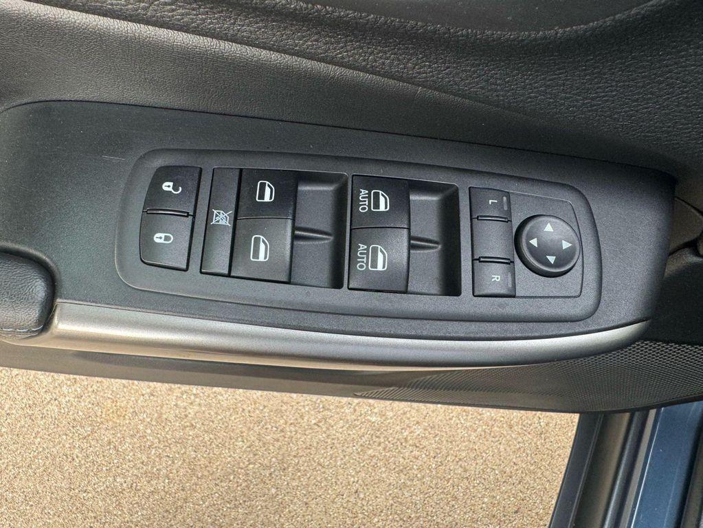 used 2020 Jeep Cherokee car, priced at $13,975