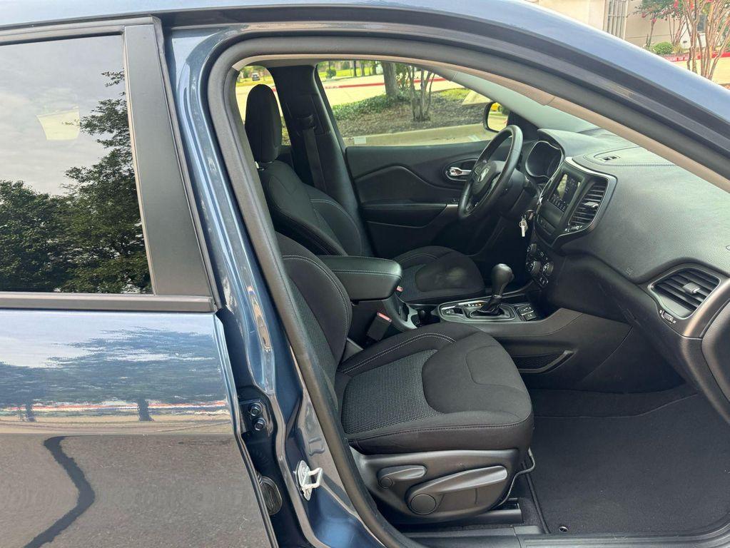 used 2020 Jeep Cherokee car, priced at $13,975