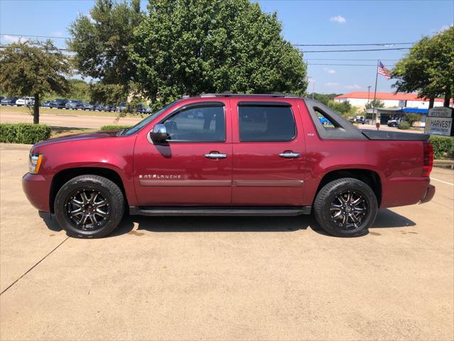 used 2008 Chevrolet Avalanche car, priced at $7,975