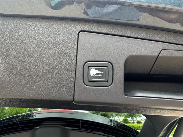 used 2019 Cadillac XT4 car, priced at $18,875