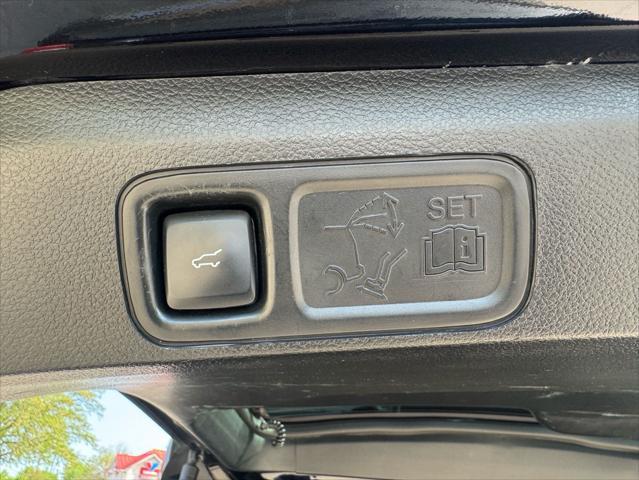 used 2021 Ford Expedition car, priced at $24,975