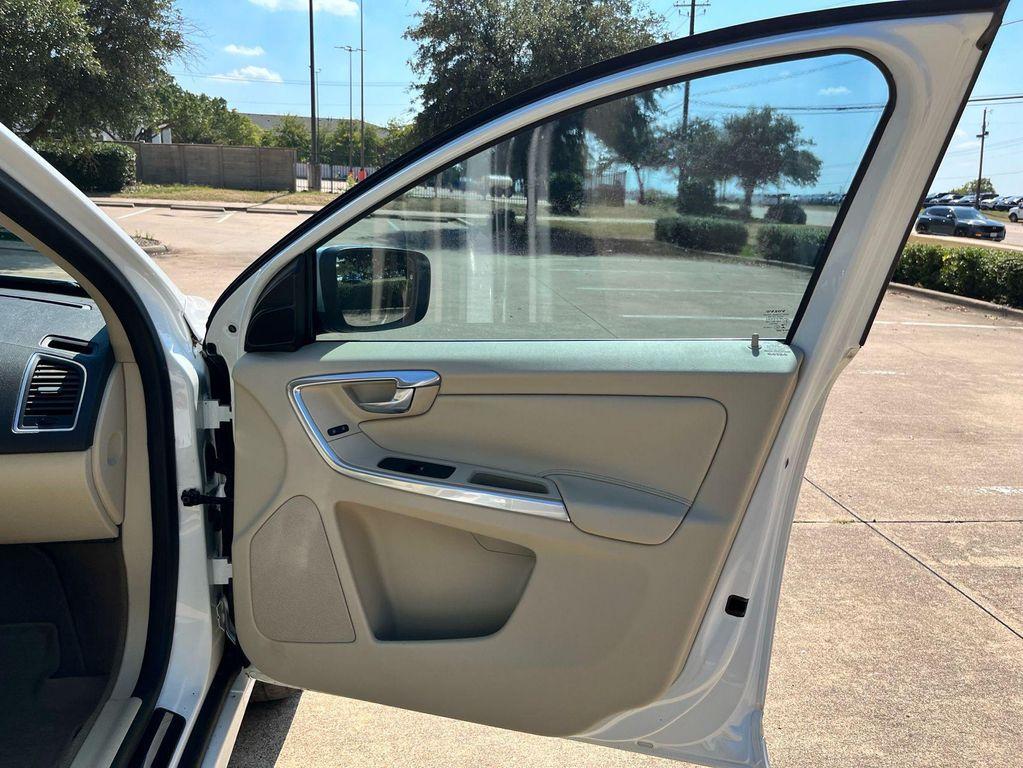 used 2015 Volvo XC60 car, priced at $9,975