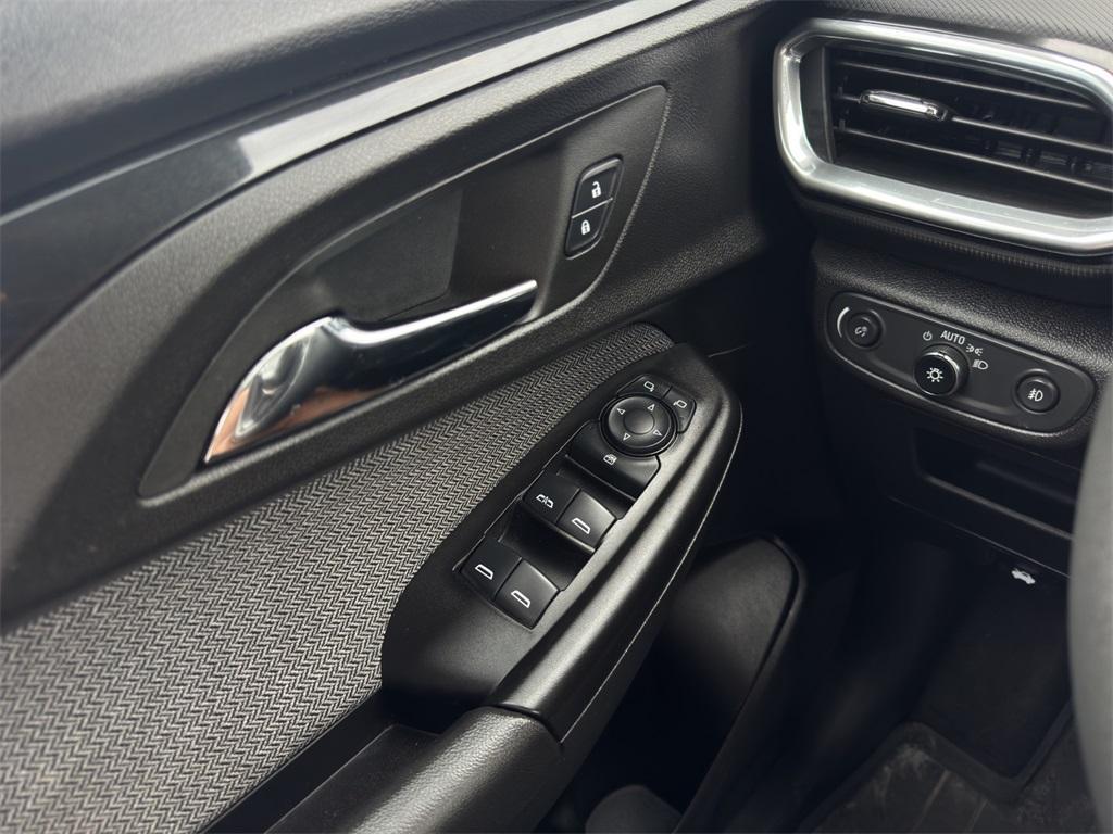 used 2023 Chevrolet TrailBlazer car, priced at $21,310
