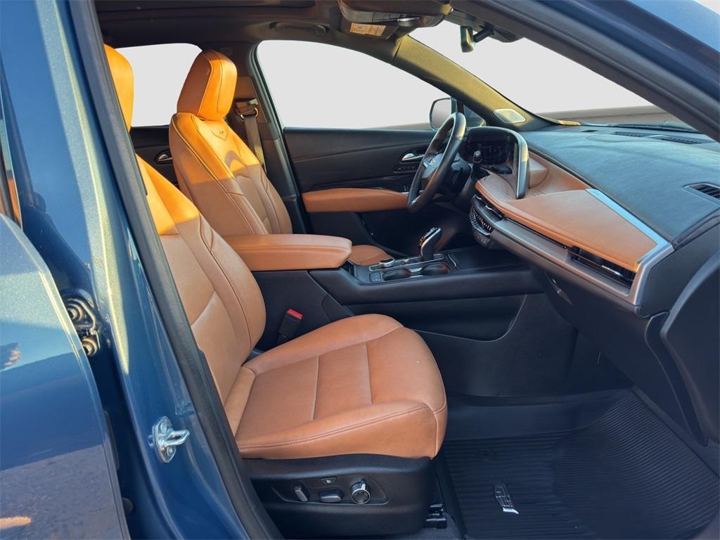 used 2024 Cadillac XT4 car, priced at $35,992