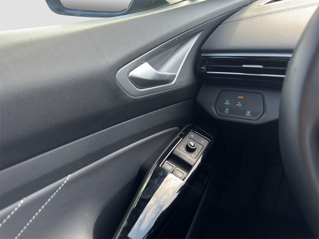 used 2023 Volkswagen ID.4 car