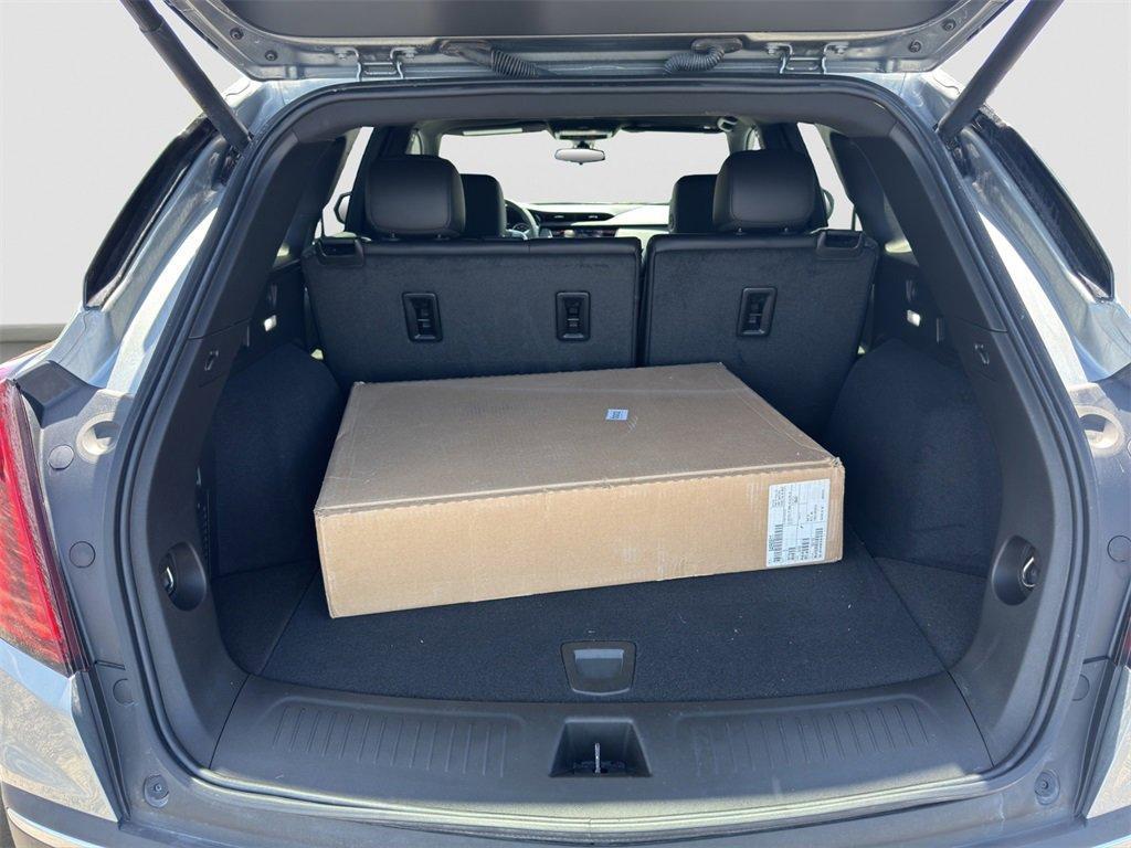 used 2024 Cadillac XT5 car, priced at $37,994