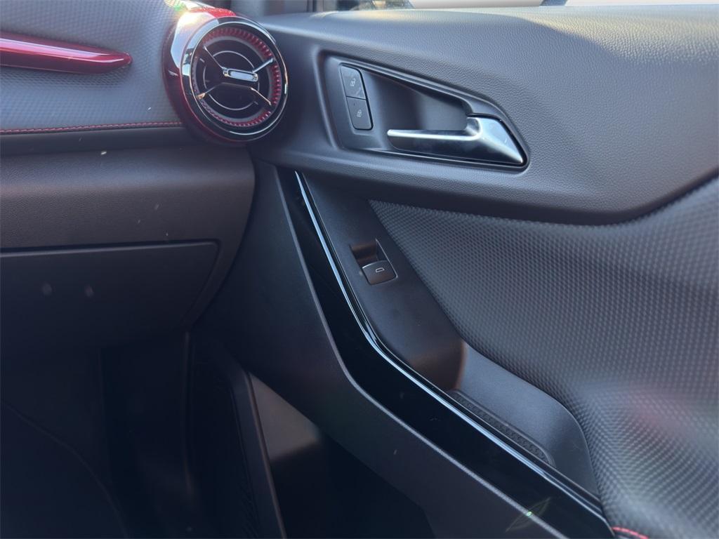 used 2025 Chevrolet Equinox car, priced at $32,204