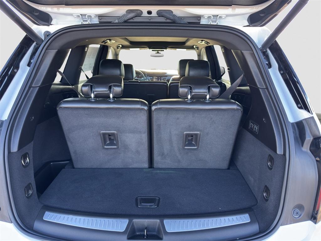 used 2024 Cadillac XT6 car, priced at $46,859