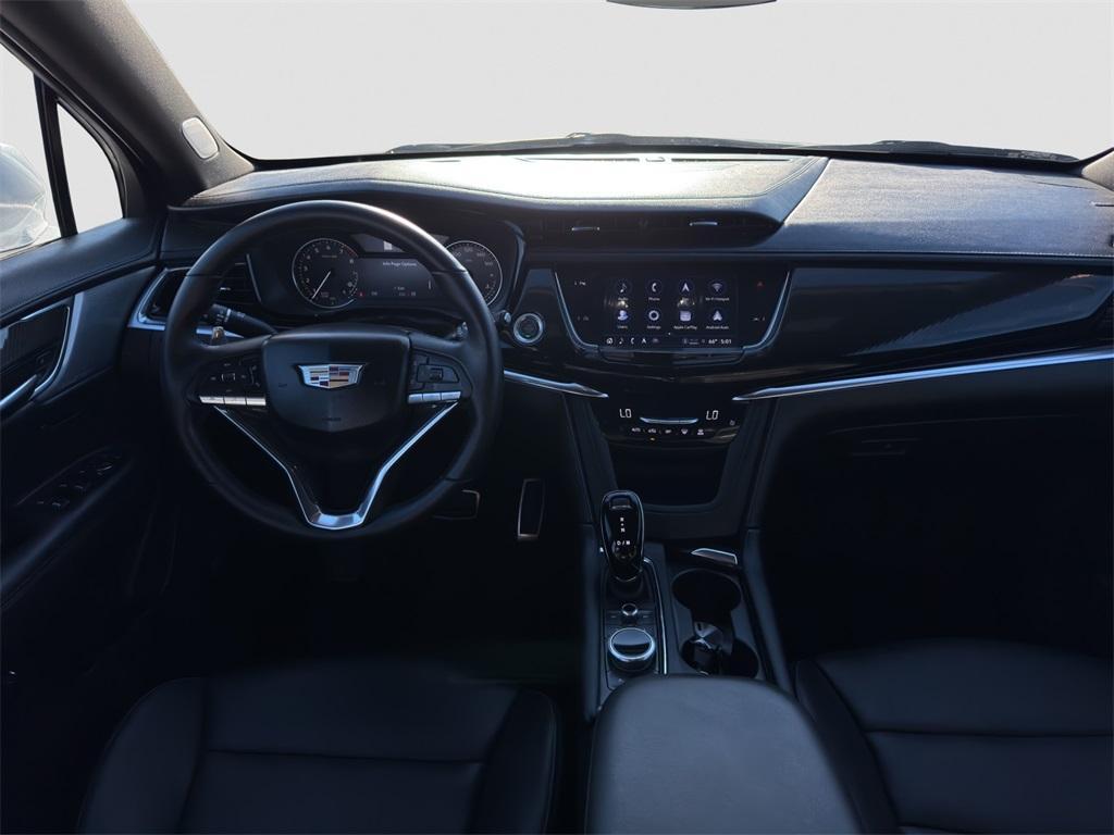 used 2024 Cadillac XT6 car, priced at $46,859