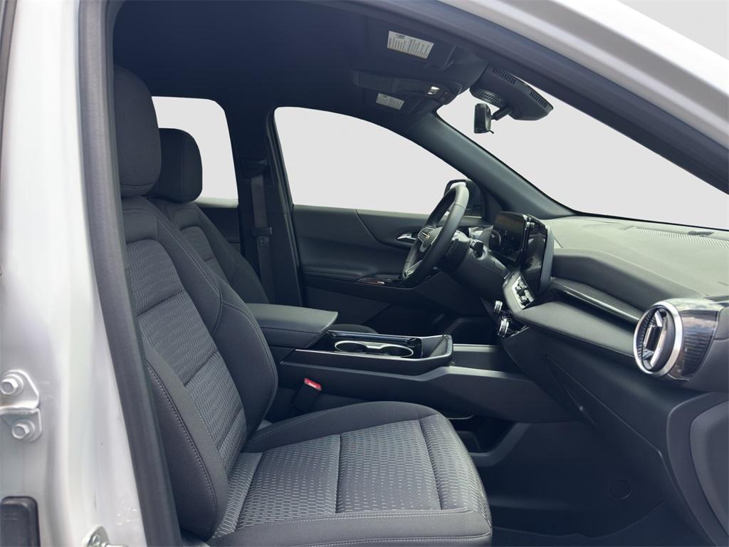 used 2025 Chevrolet Equinox car, priced at $27,292
