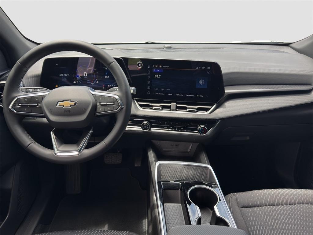 used 2025 Chevrolet Equinox car, priced at $27,292