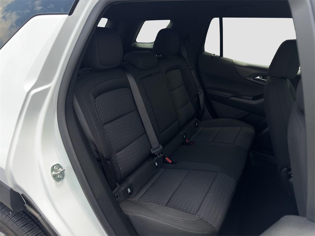 used 2025 Chevrolet Equinox car, priced at $27,292