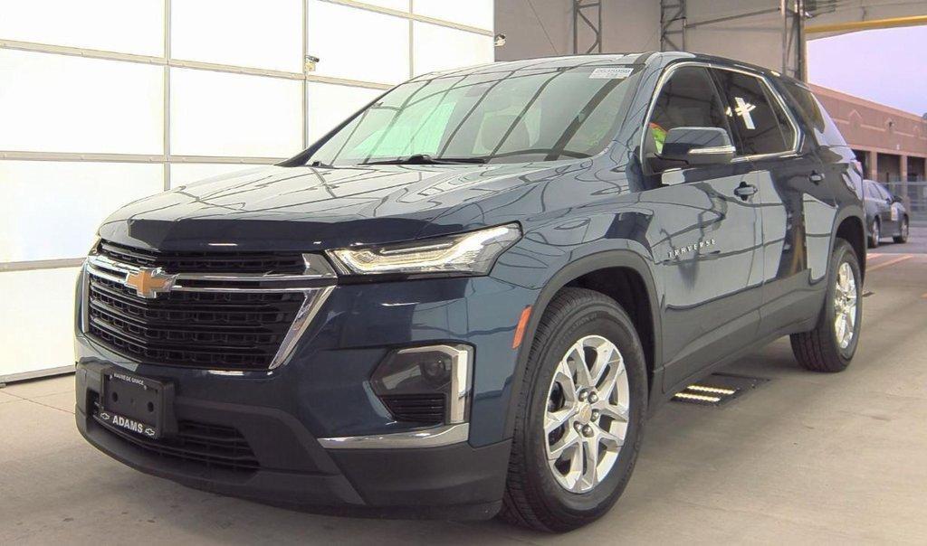 used 2023 Chevrolet Traverse car, priced at $22,722