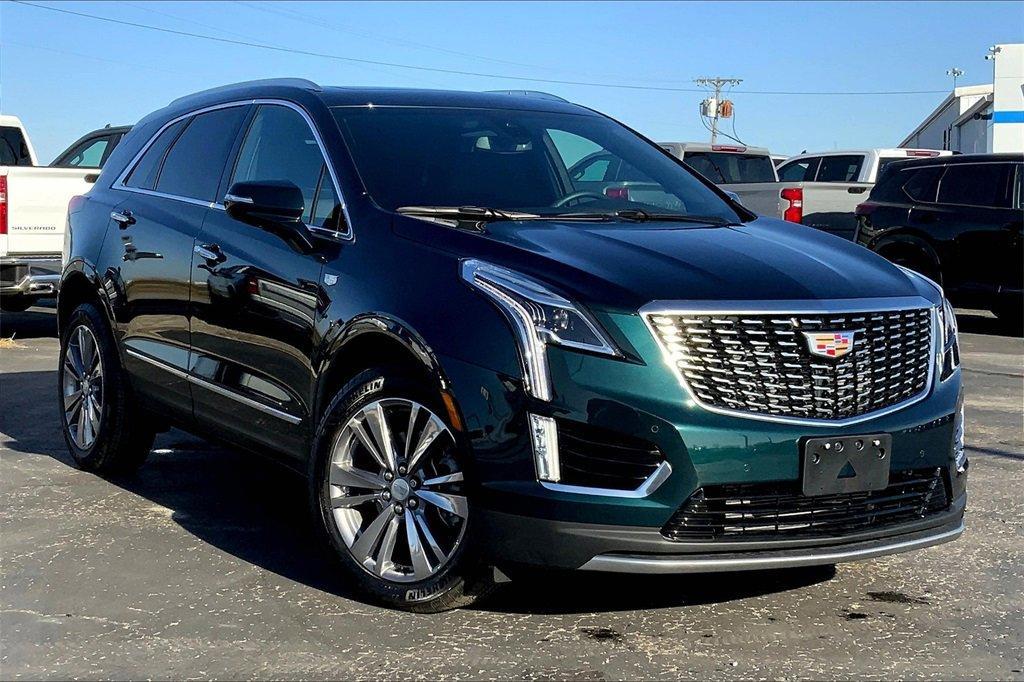 used 2024 Cadillac XT5 car, priced at $35,995