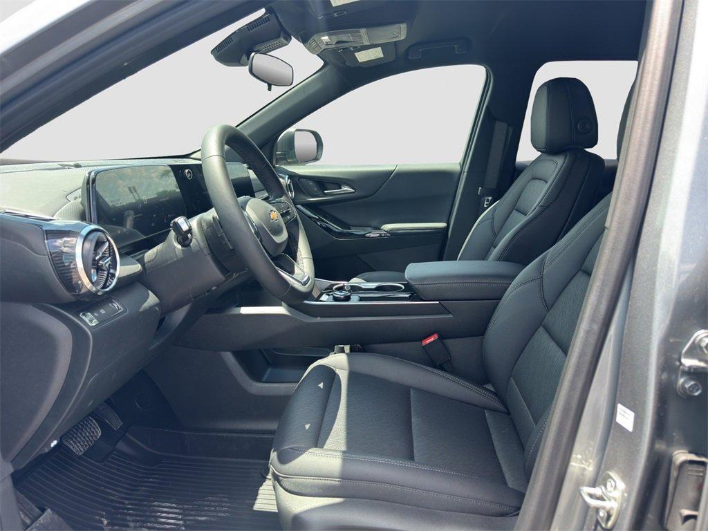 new 2026 Chevrolet Equinox car, priced at $29,295