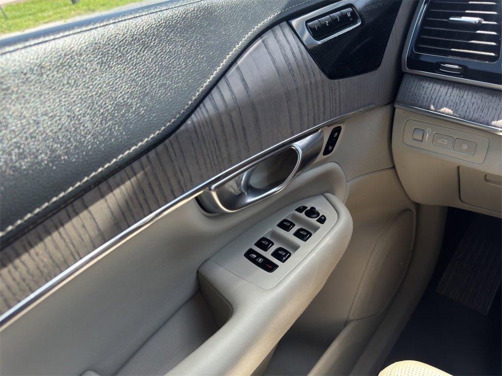 used 2021 Volvo XC90 Recharge Plug-In Hybrid car, priced at $28,357
