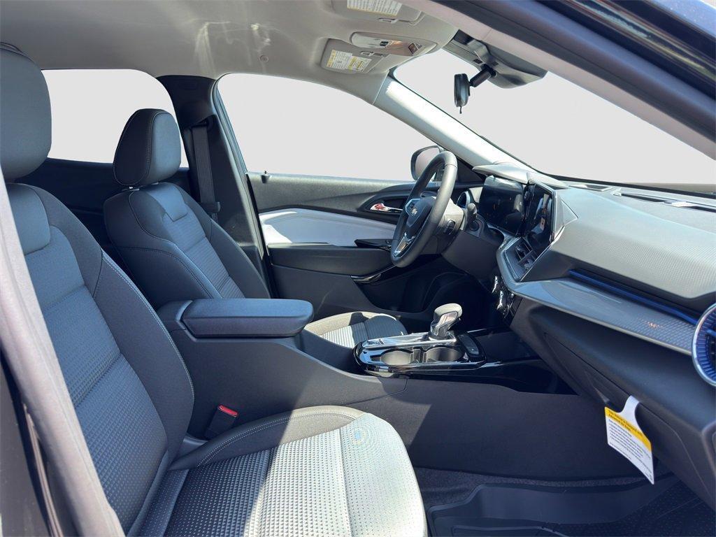 new 2025 Chevrolet Trax car, priced at $24,275