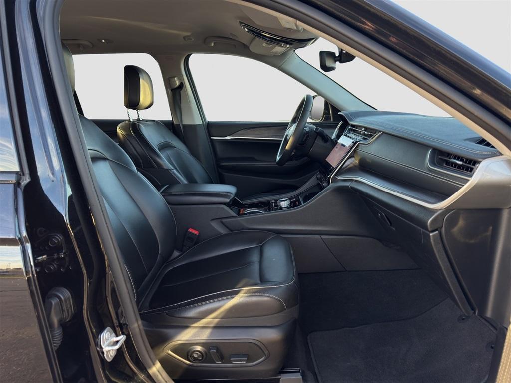 used 2023 Jeep Grand Cherokee car, priced at $27,853