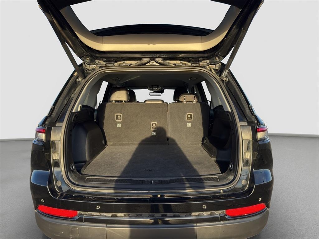 used 2023 Jeep Grand Cherokee car, priced at $27,853