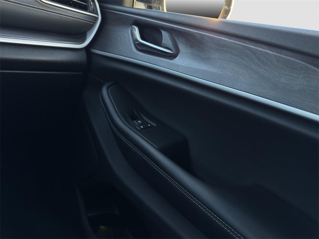 used 2023 Jeep Grand Cherokee car, priced at $27,853