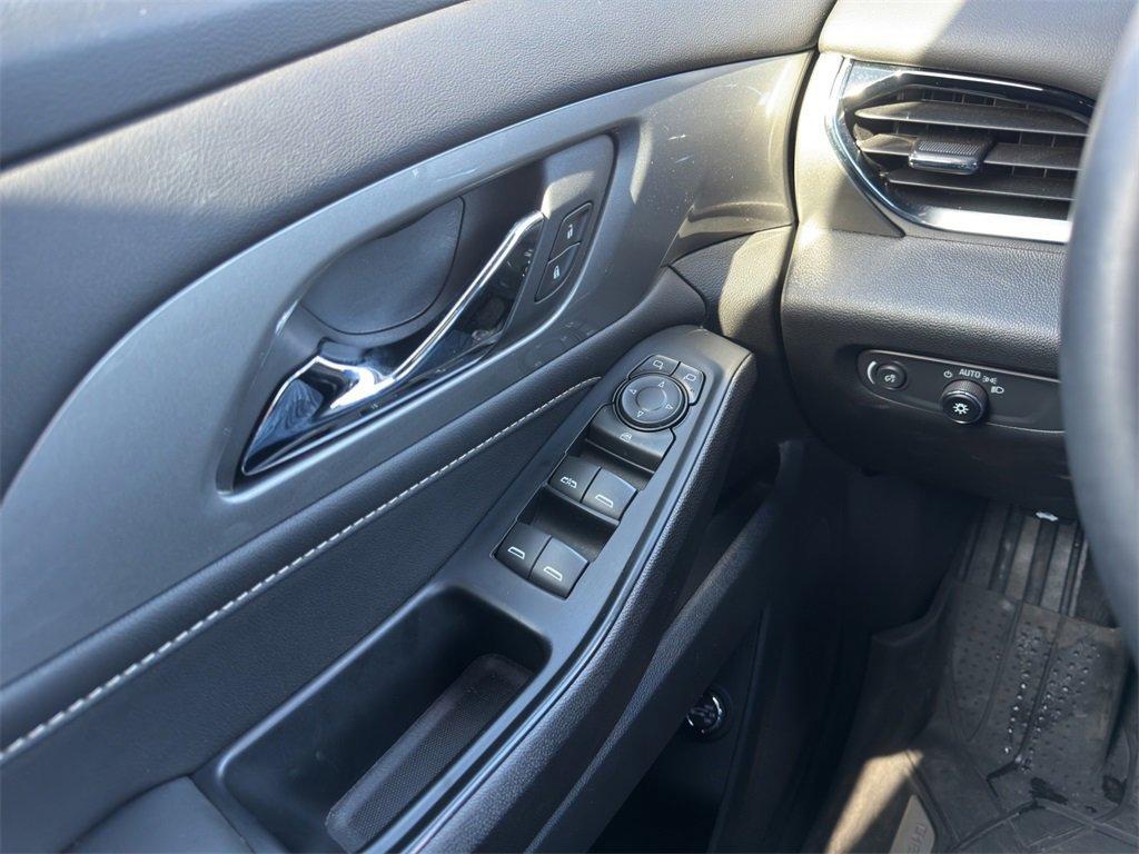 used 2023 Chevrolet Traverse car, priced at $34,288