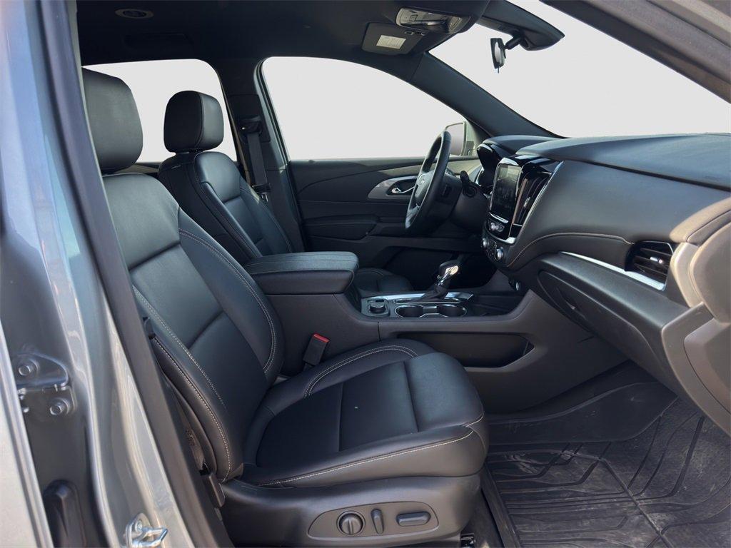 used 2023 Chevrolet Traverse car, priced at $34,288