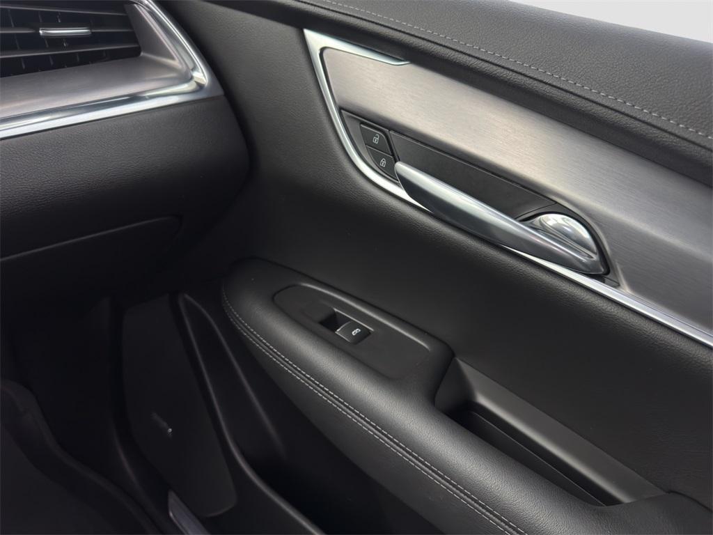 used 2020 Cadillac XT5 car, priced at $22,894