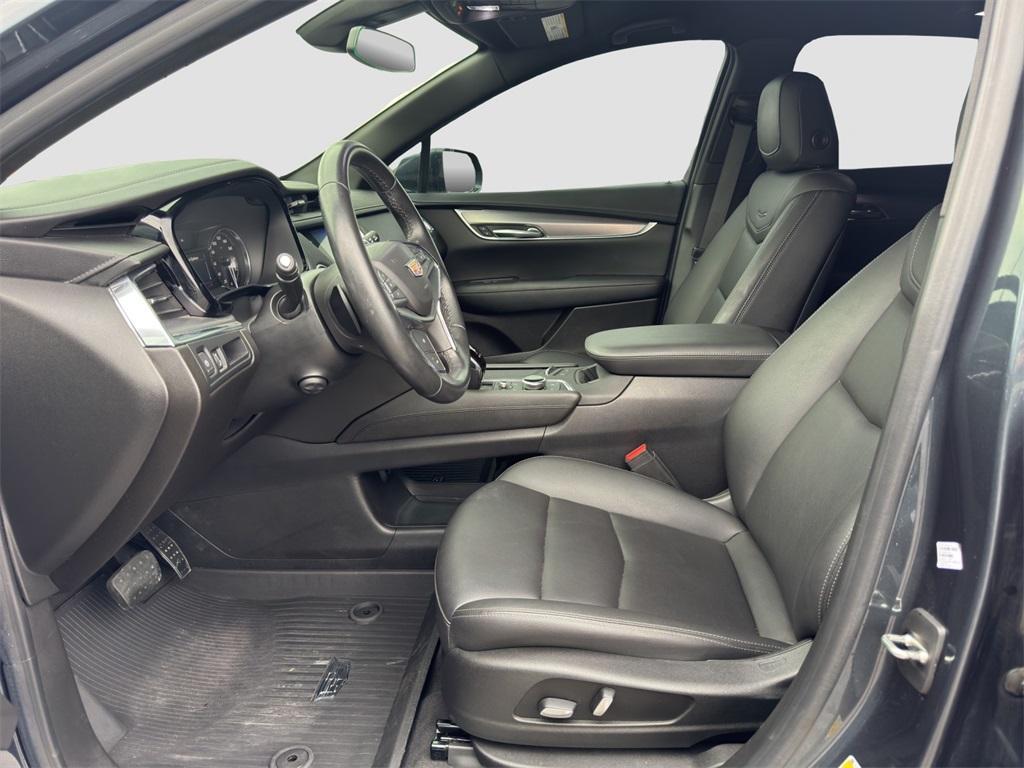 used 2020 Cadillac XT5 car, priced at $22,894