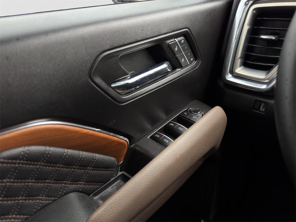 used 2023 GMC Canyon car, priced at $41,995