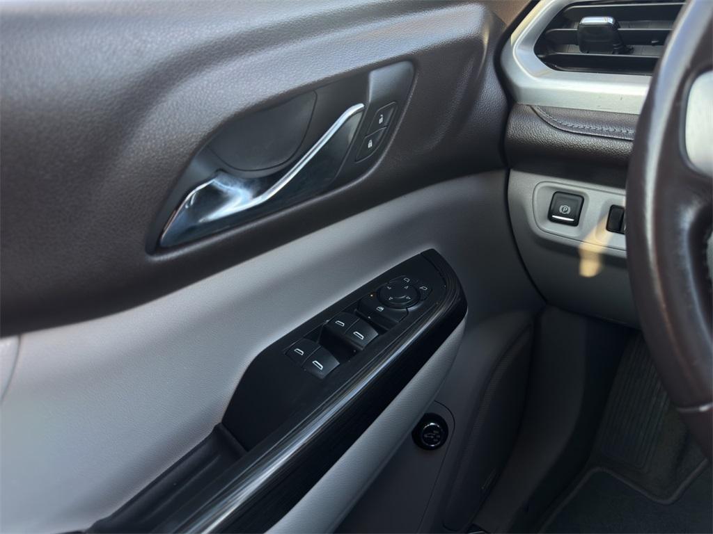 used 2017 GMC Acadia car, priced at $14,795