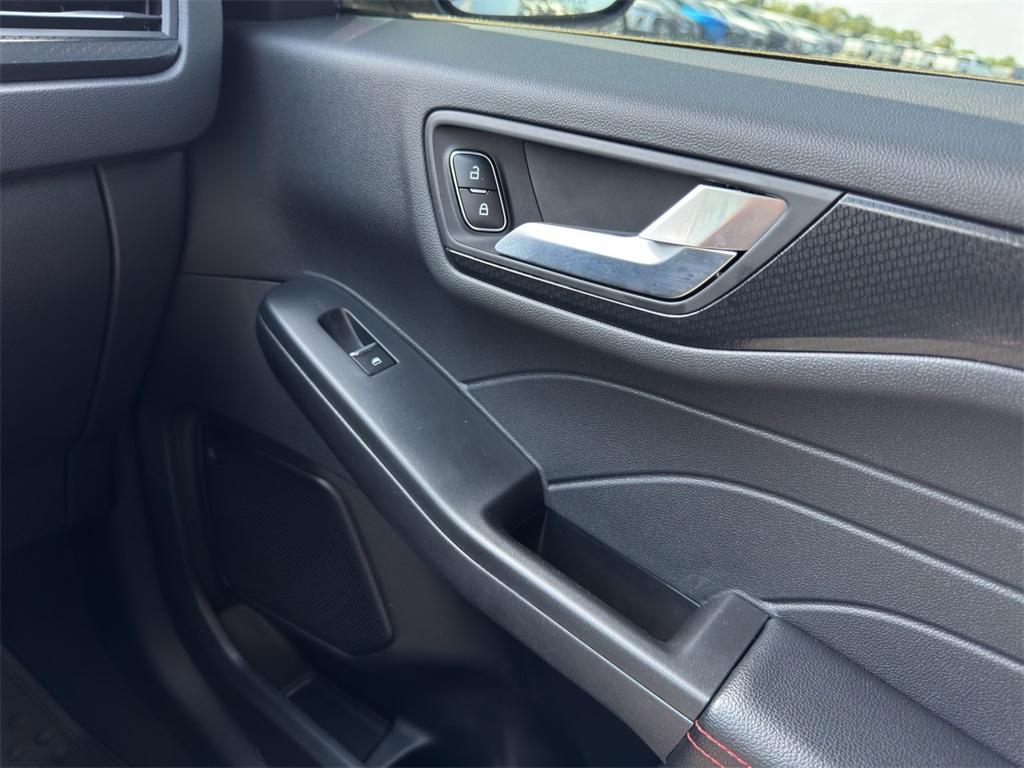 used 2022 Ford Escape car, priced at $25,988