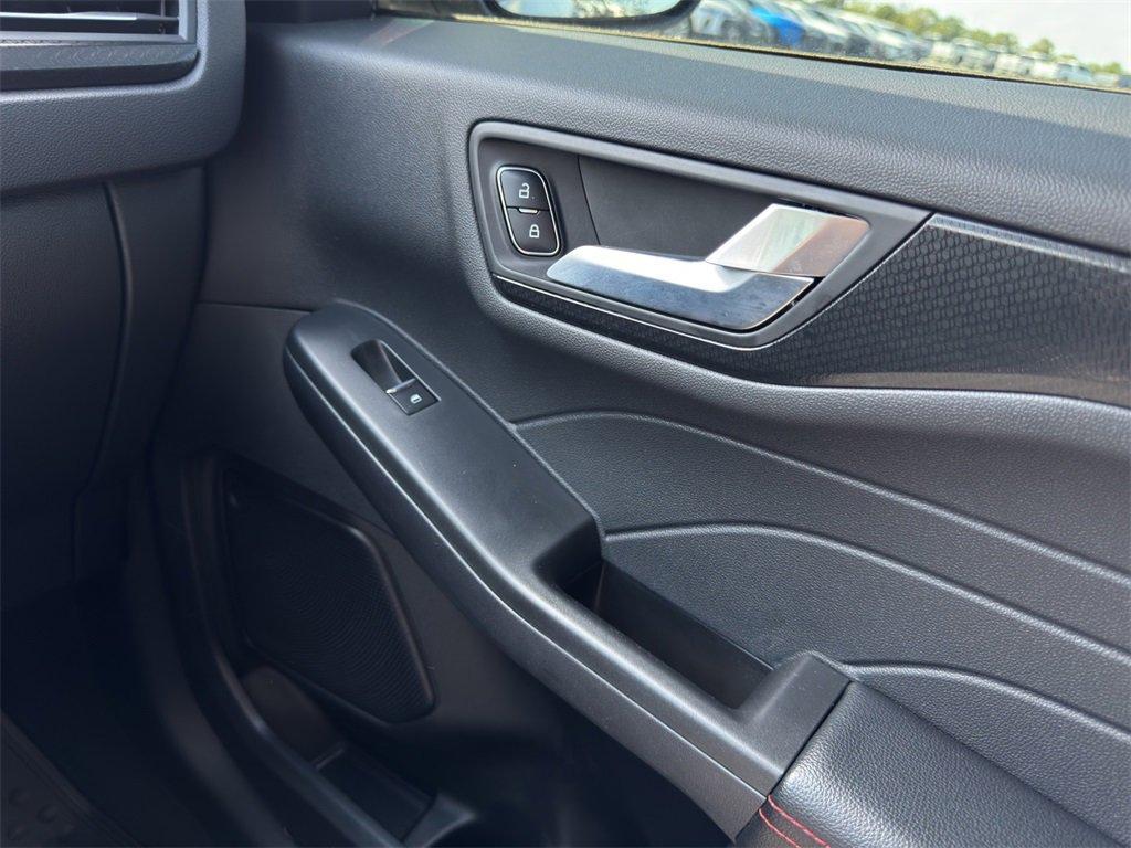 used 2022 Ford Escape car, priced at $24,162