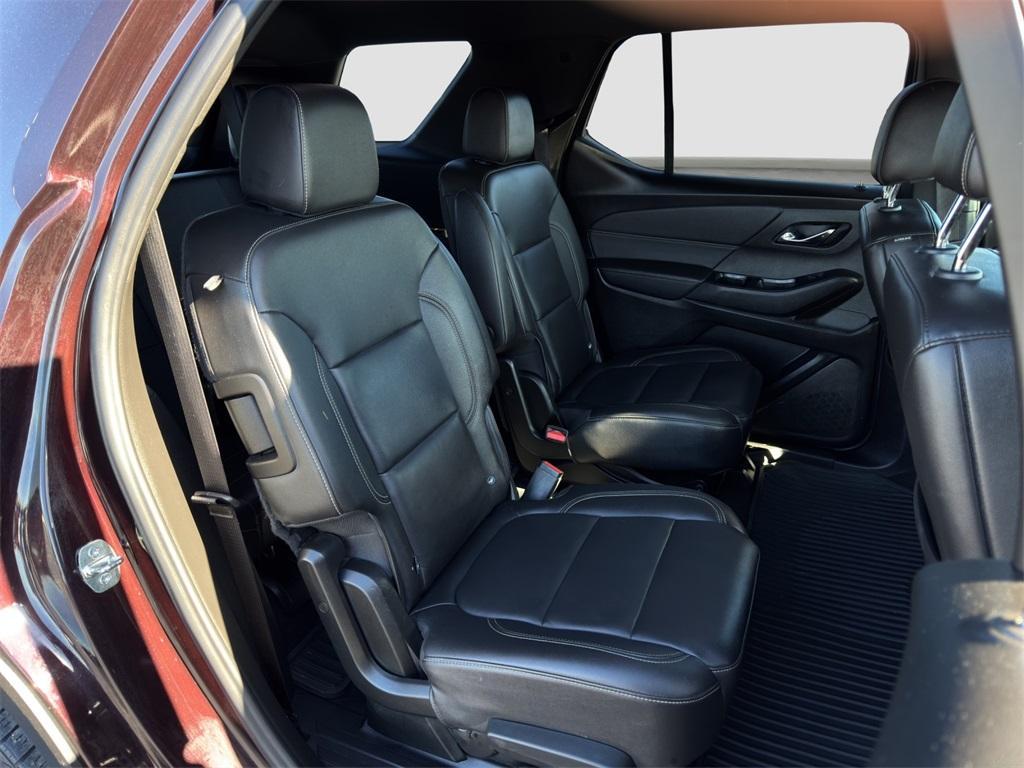 used 2023 Chevrolet Traverse car, priced at $25,297