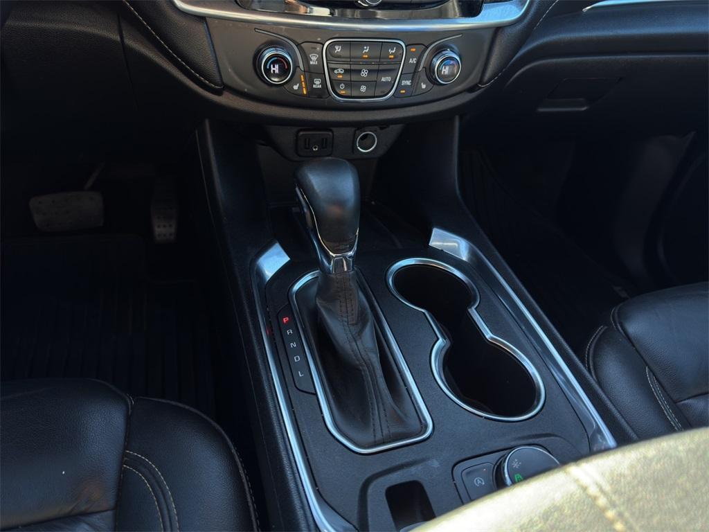 used 2023 Chevrolet Traverse car, priced at $25,297