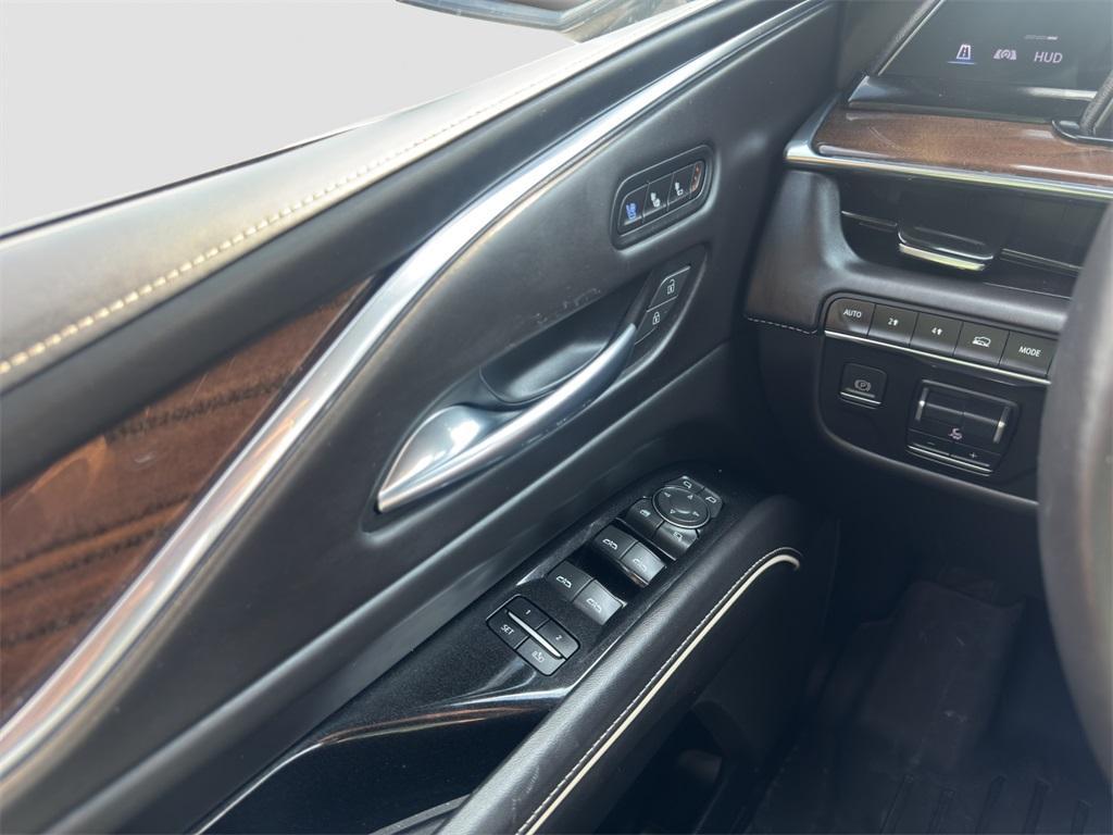 used 2022 Cadillac Escalade ESV car, priced at $58,995