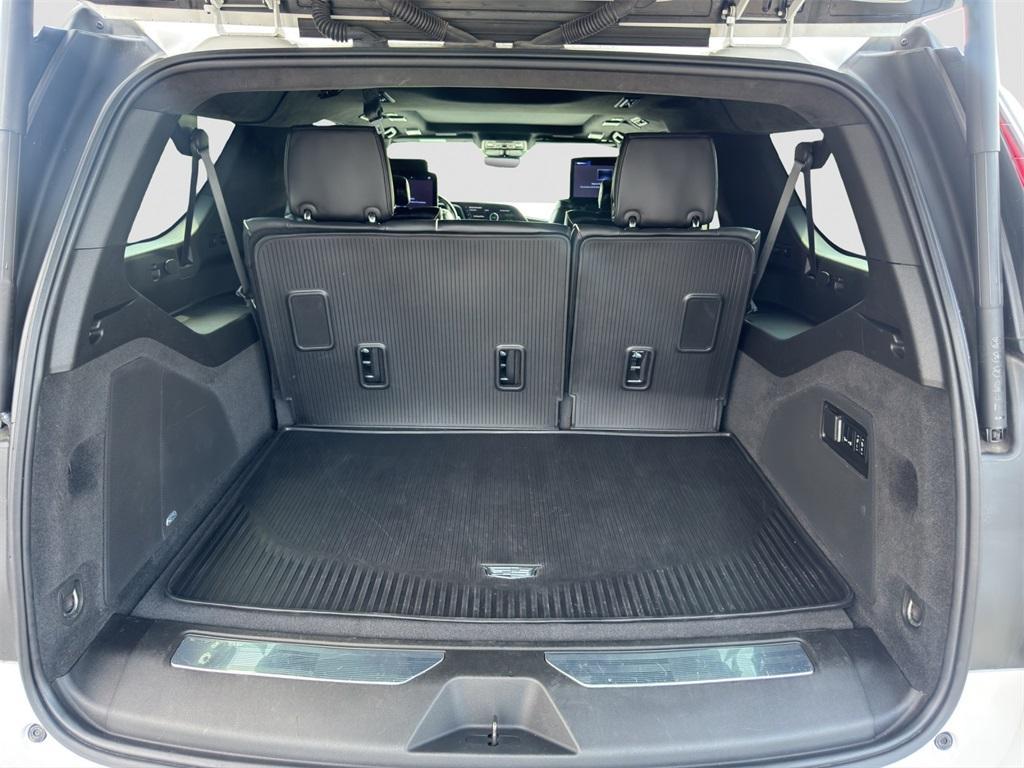 used 2022 Cadillac Escalade ESV car, priced at $58,995