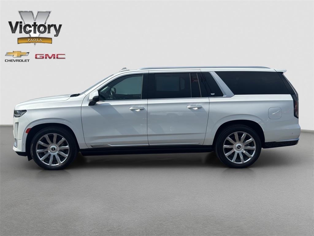 used 2022 Cadillac Escalade ESV car, priced at $58,995