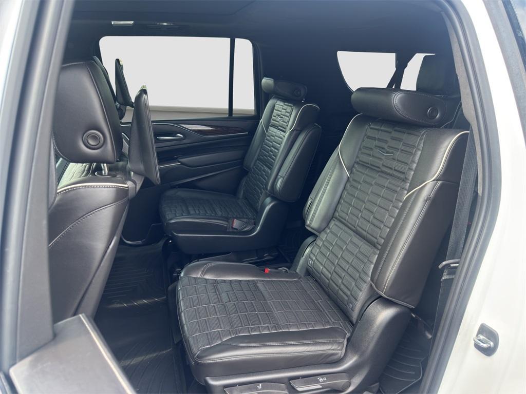 used 2022 Cadillac Escalade ESV car, priced at $58,995