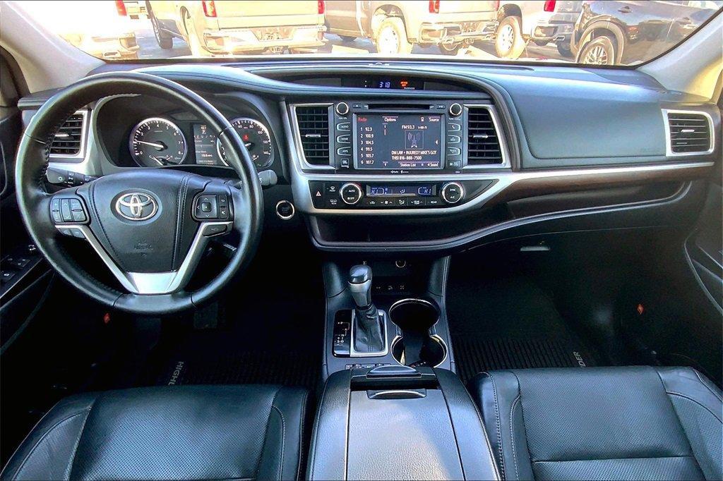 used 2015 Toyota Highlander car, priced at $18,911